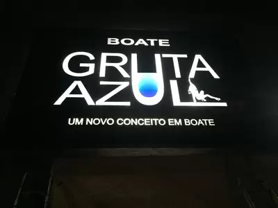 Placa de ACM com Iluminação Interna em LED