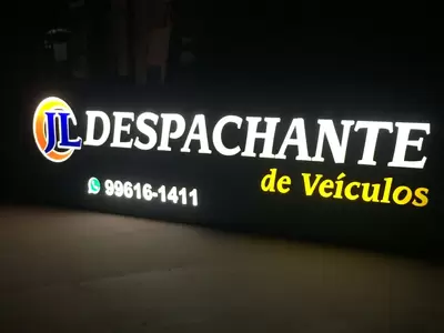 Placa em ACM com Iluminação Interna em LED