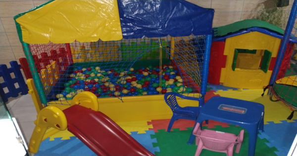 Aluguel de Piscina de Bolinha com Monitor